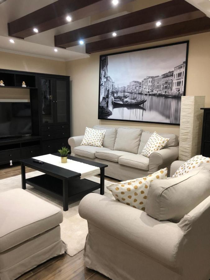 קסזטלי Galeria Apartmanhaz מראה חיצוני תמונה