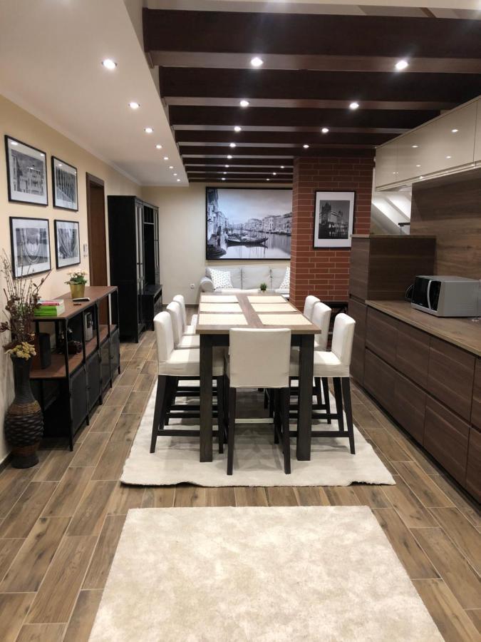 קסזטלי Galeria Apartmanhaz מראה חיצוני תמונה