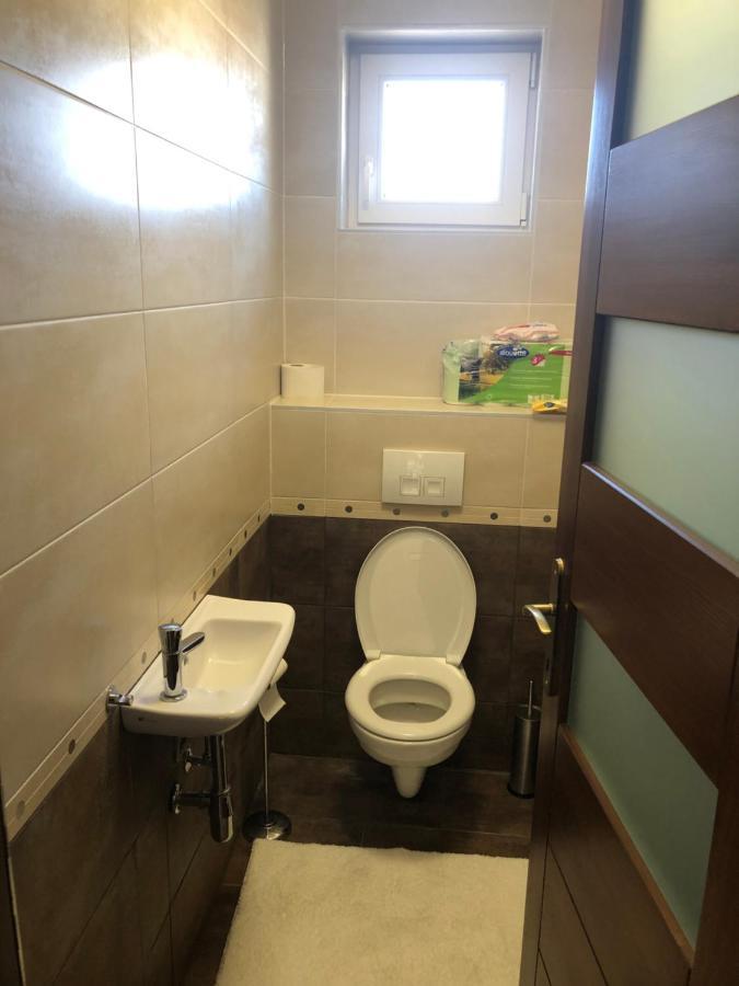 קסזטלי Galeria Apartmanhaz מראה חיצוני תמונה