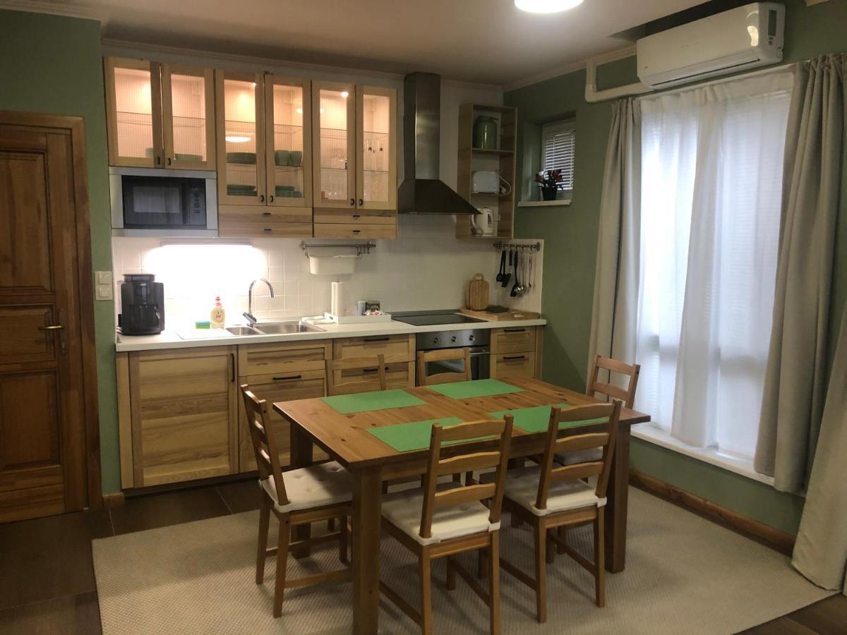 קסזטלי Galeria Apartmanhaz מראה חיצוני תמונה