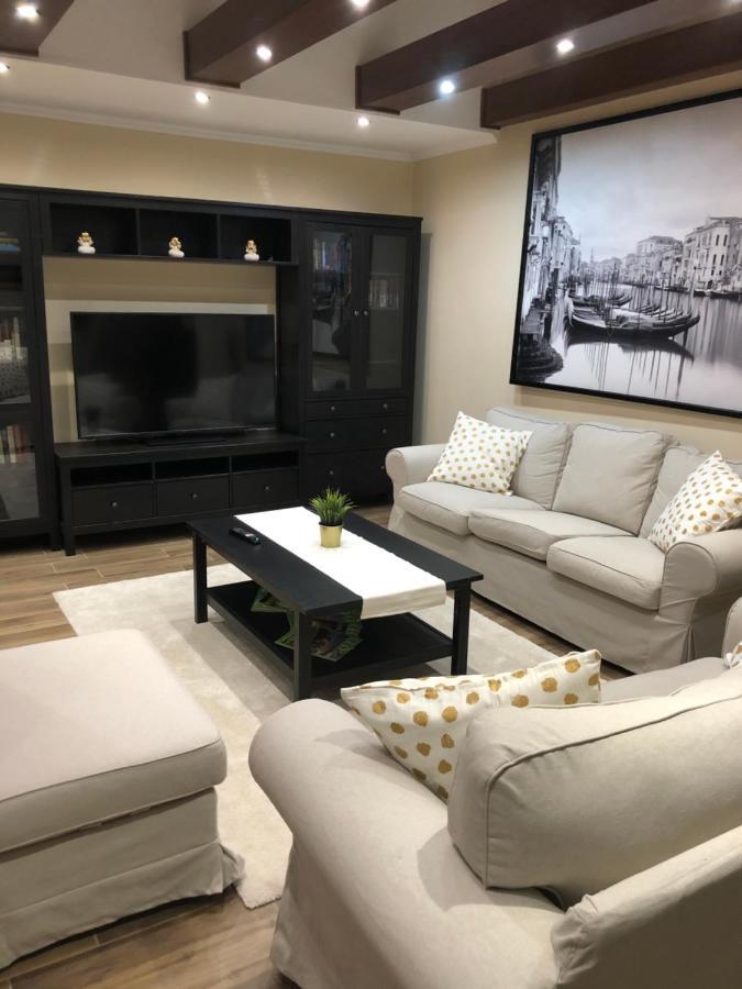 קסזטלי Galeria Apartmanhaz מראה חיצוני תמונה