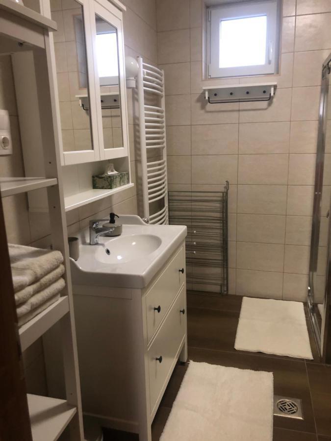 קסזטלי Galeria Apartmanhaz מראה חיצוני תמונה
