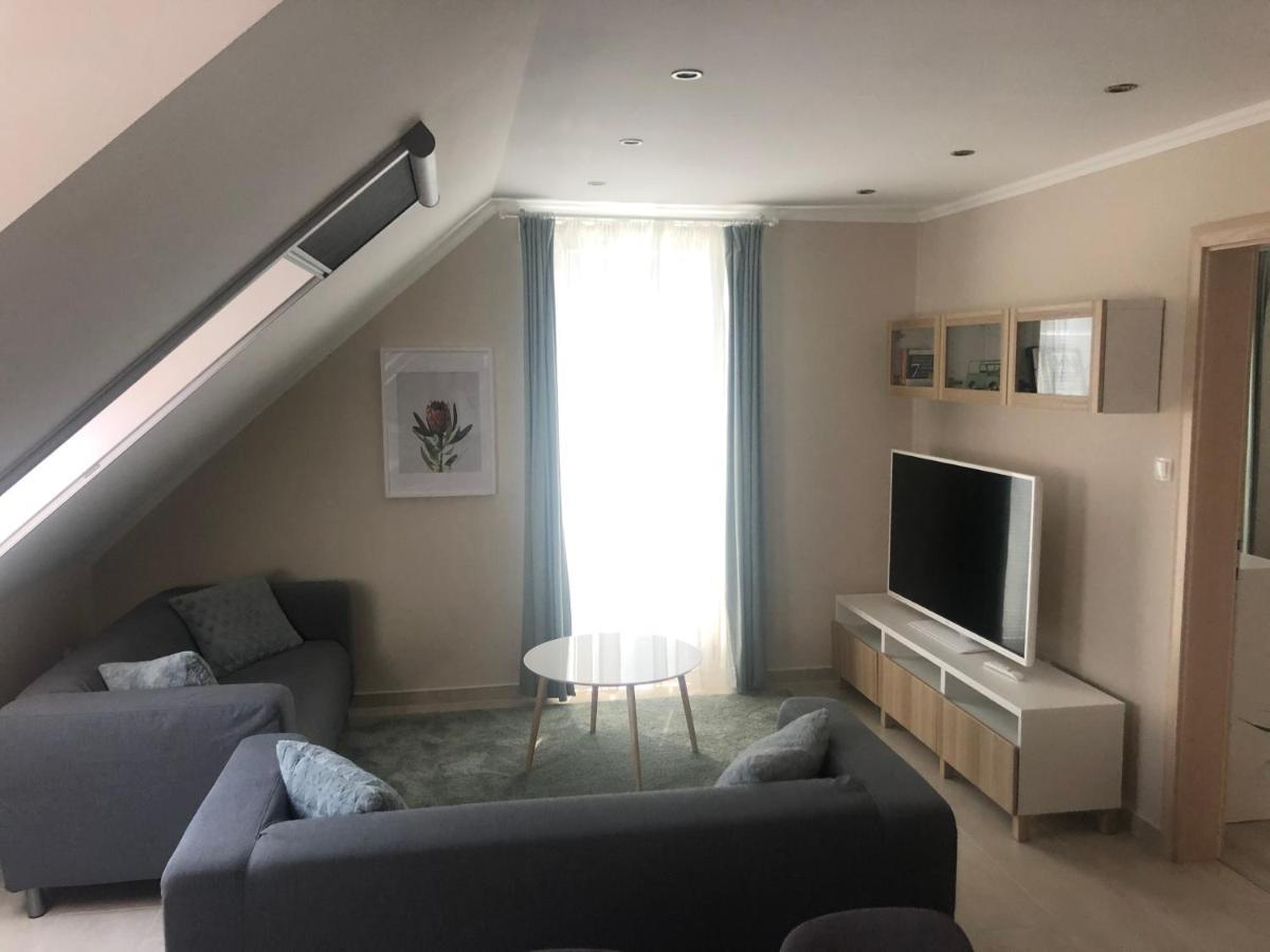 קסזטלי Galeria Apartmanhaz מראה חיצוני תמונה