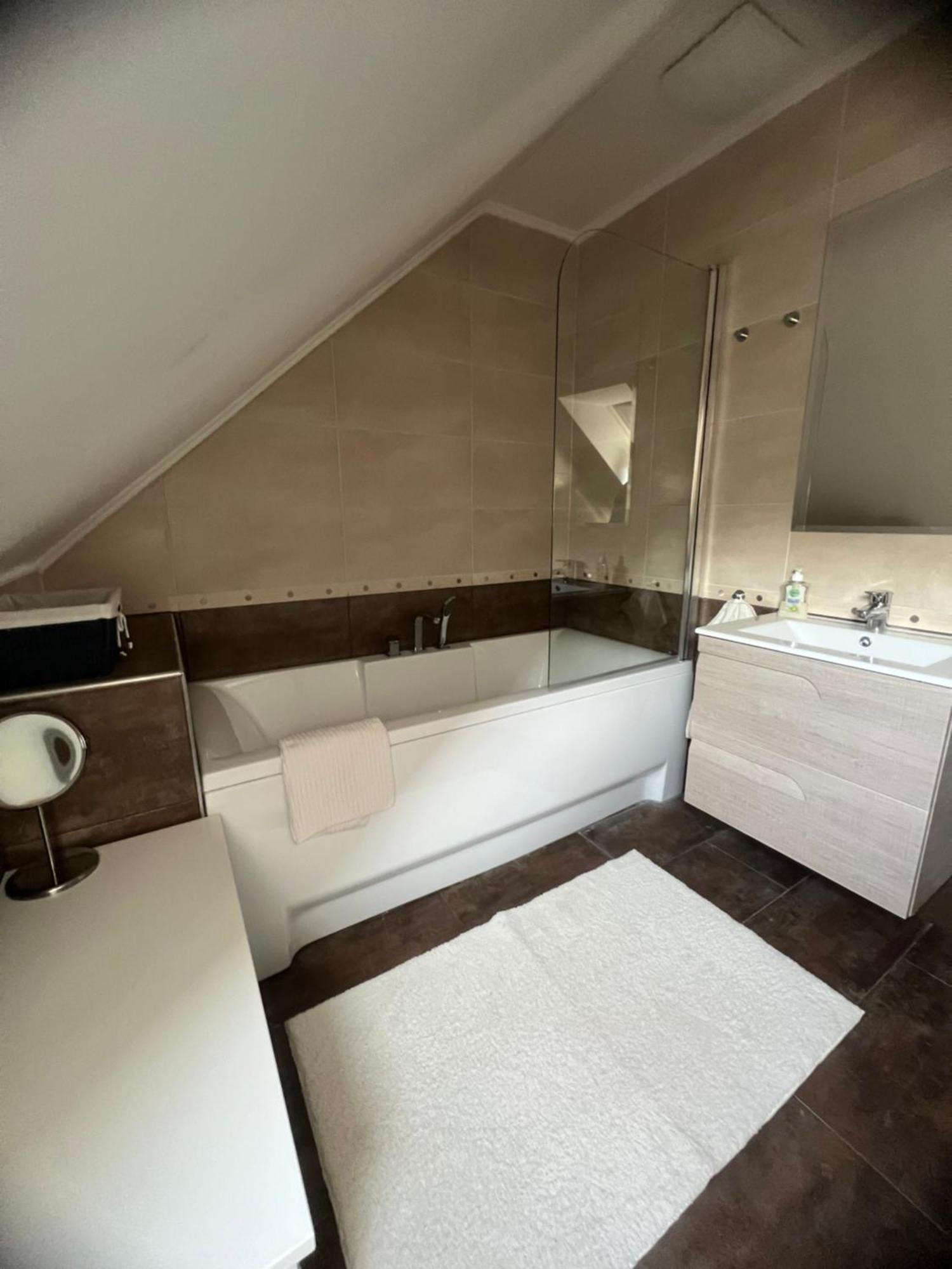 קסזטלי Galeria Apartmanhaz מראה חיצוני תמונה