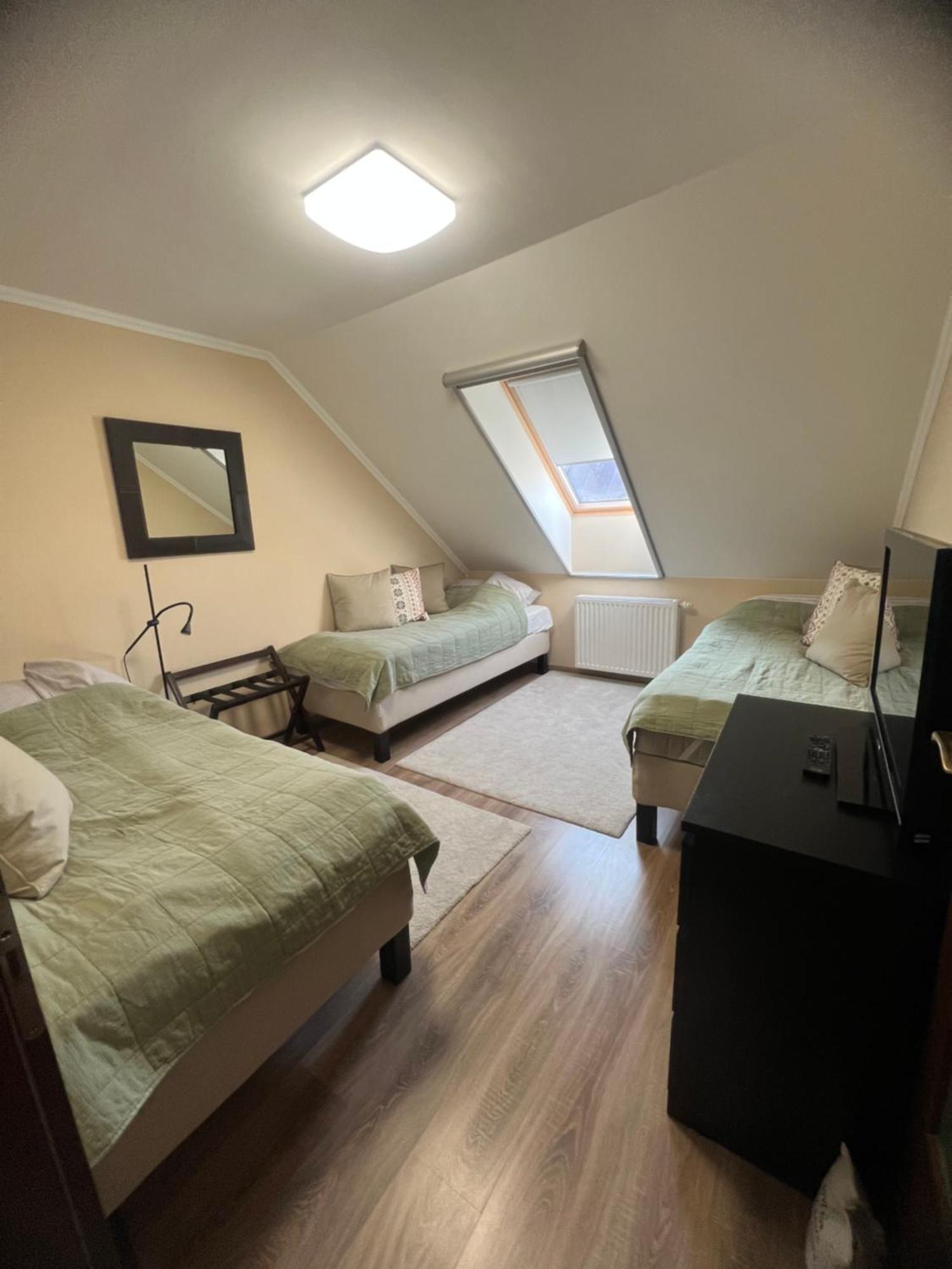 קסזטלי Galeria Apartmanhaz מראה חיצוני תמונה