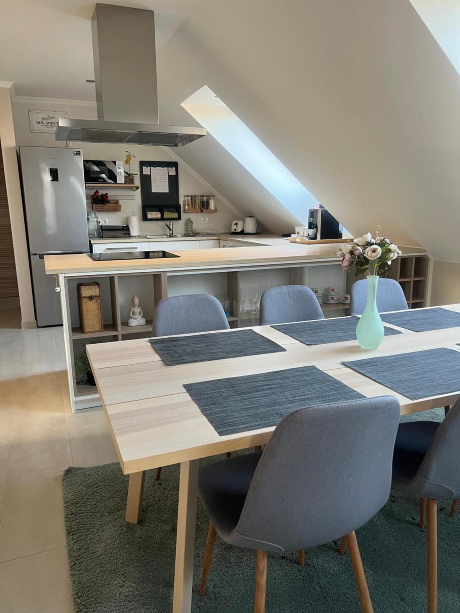 קסזטלי Galeria Apartmanhaz מראה חיצוני תמונה